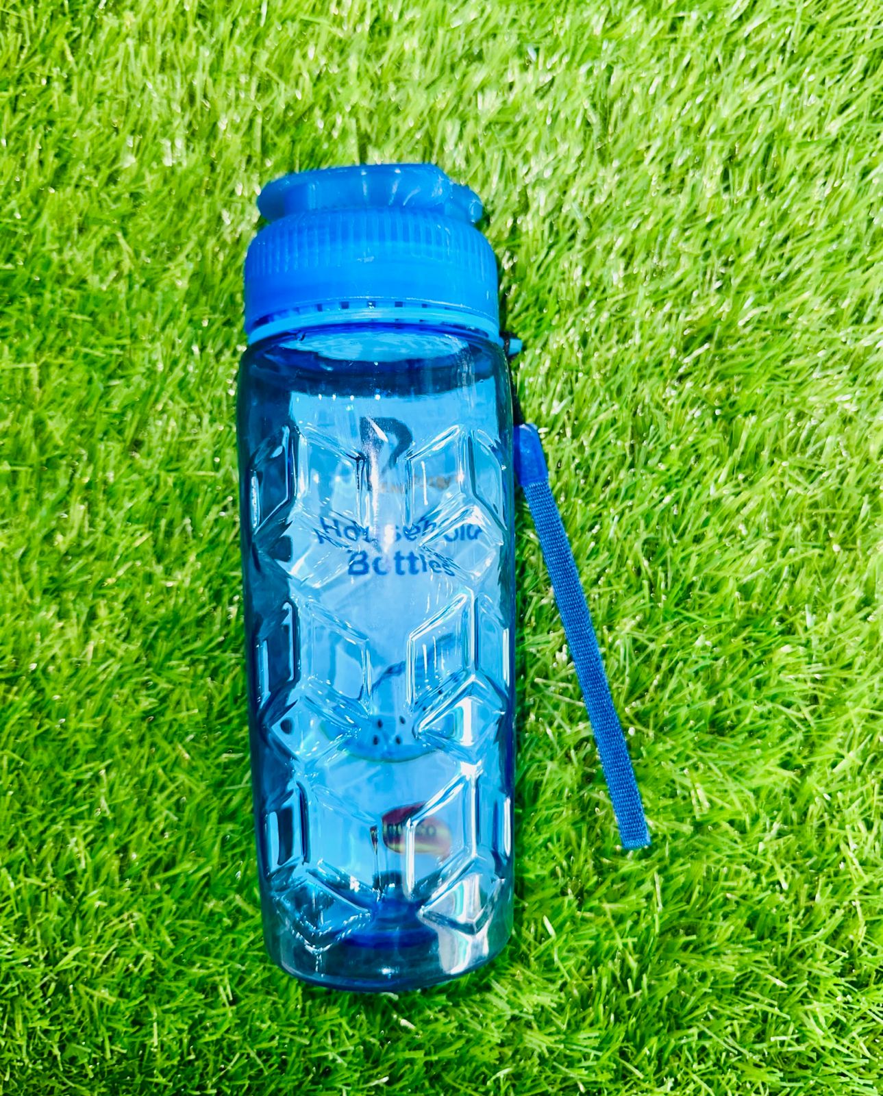 Water Bottle 600ml – Water Bottle with Built-in Fruit Strainer & Carrying Strap
