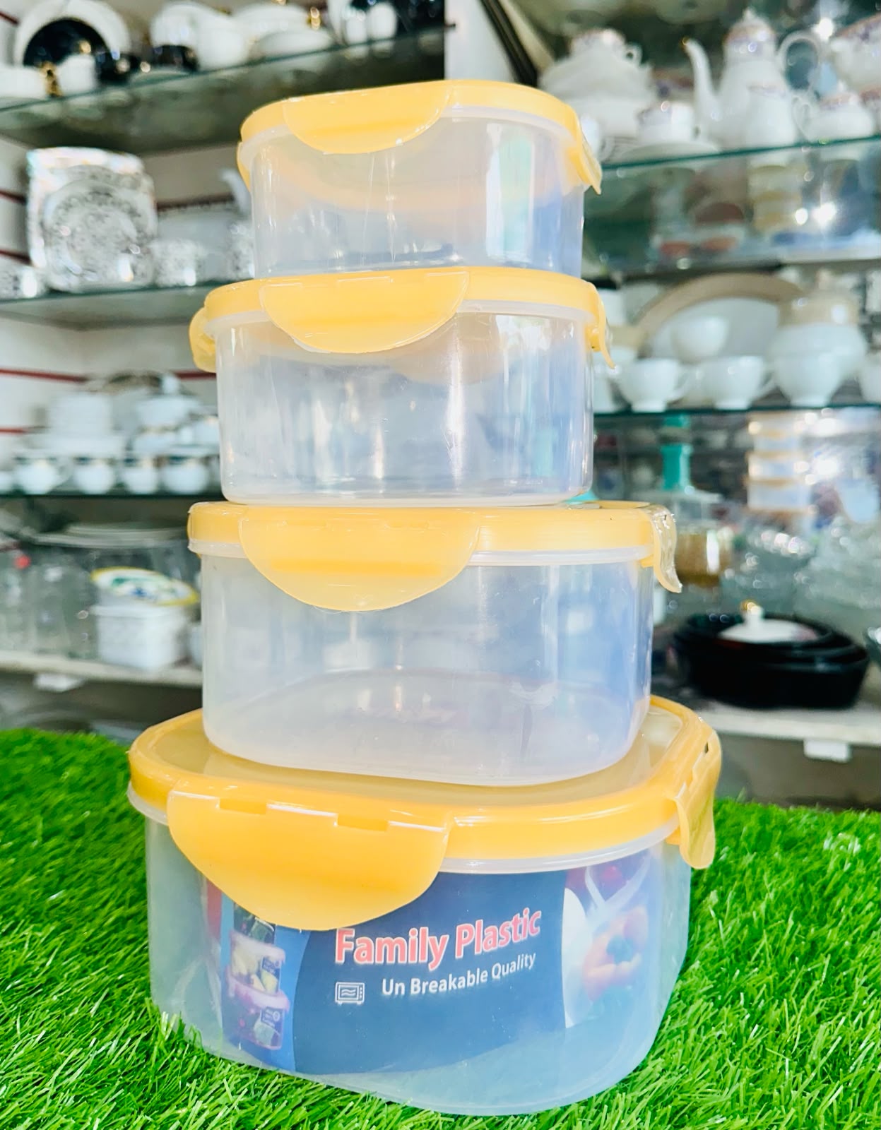 4-Piece Plastic Food Storage Bowl Set with Locking Lids – Airtight Kitchen Storage Containers